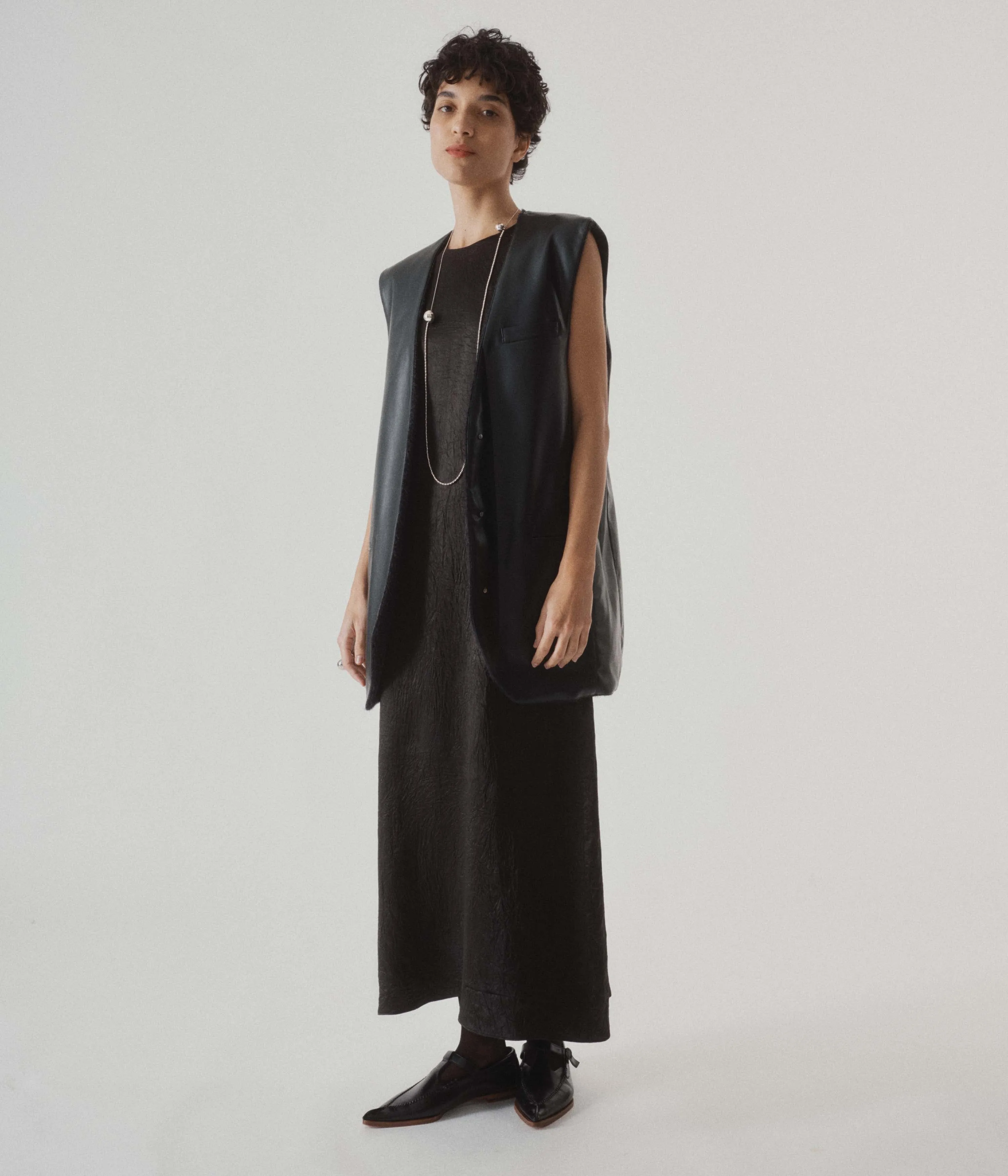 CRINKLED SATIN TANK DRESS IN BLACK