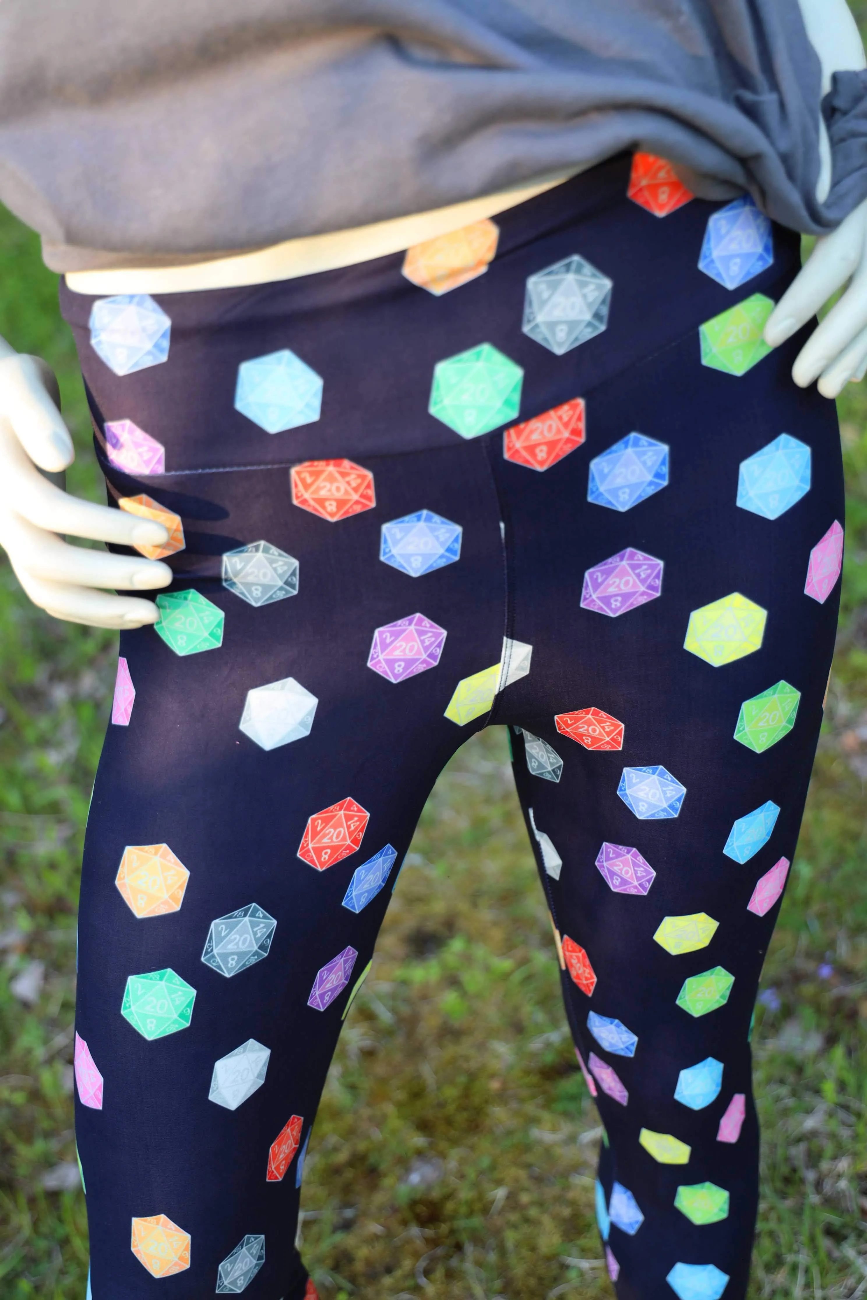 D20  Leggings - SIZE: TC2 (Tall & Curvy 2)