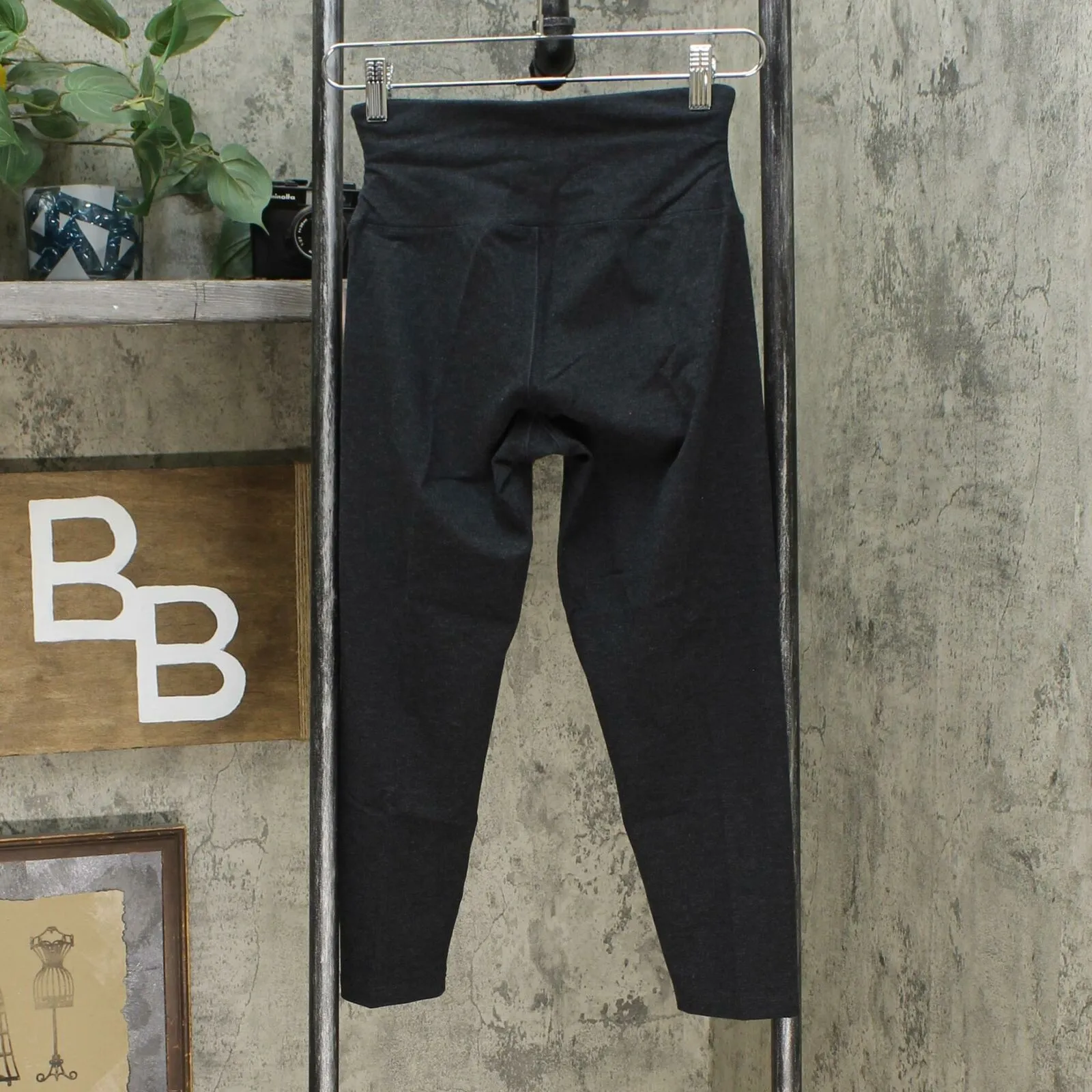 Nearly Nude Women's 2 Pack Capri Length Stretch Cotton Leggings