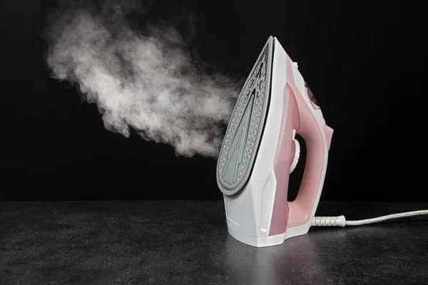 Russell Hobbs Crease Control Pro 2200W Steam Iron RHI227 863104