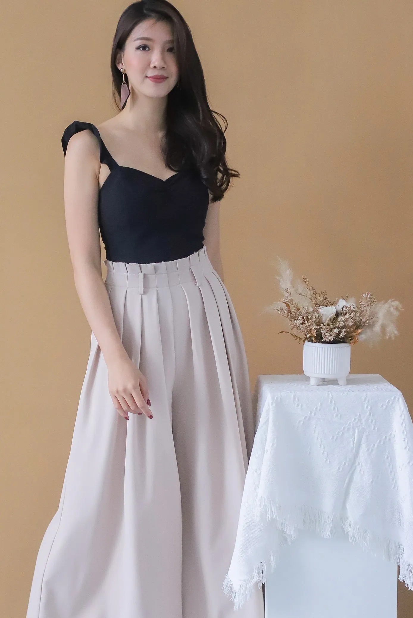 TDC Viorie Ruffle Strap Top In Black