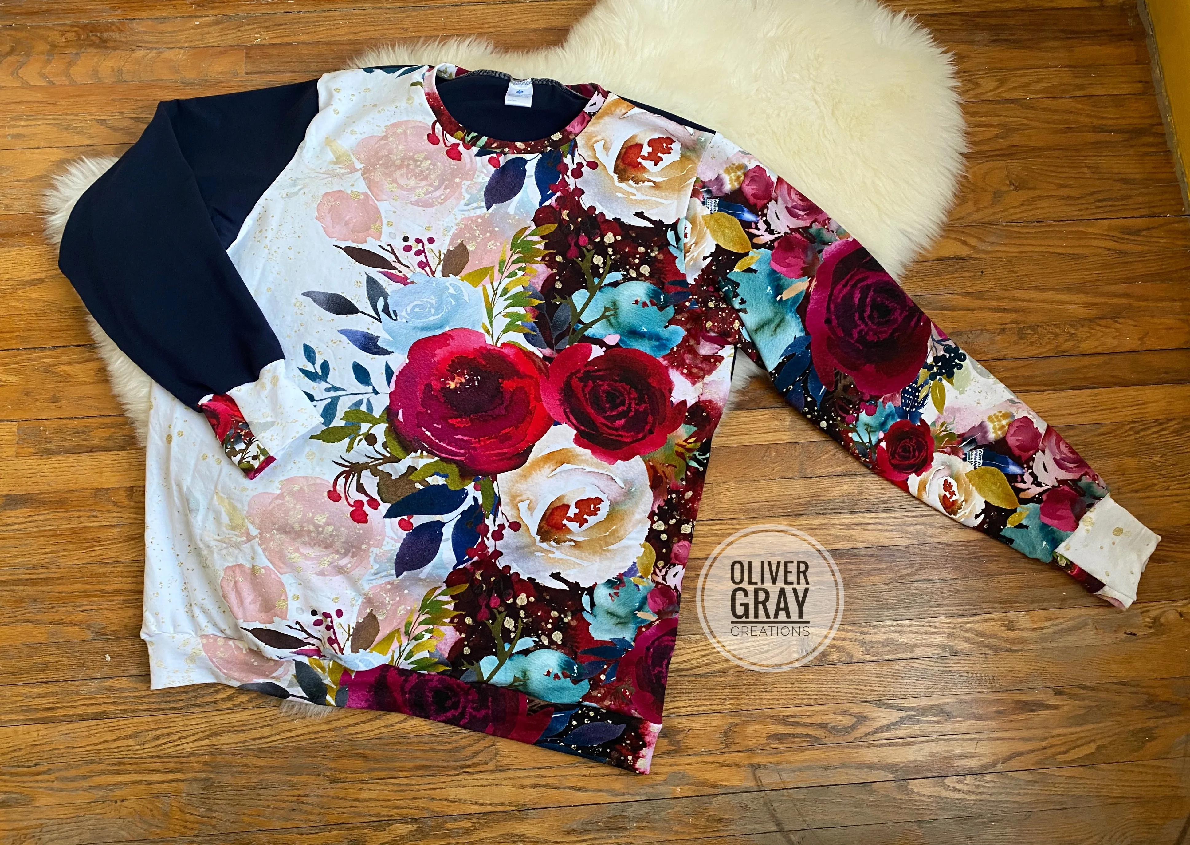 Winter Floral White DOUBLE BORDER PRINT -  Mega Blooms - 1/2 Metre